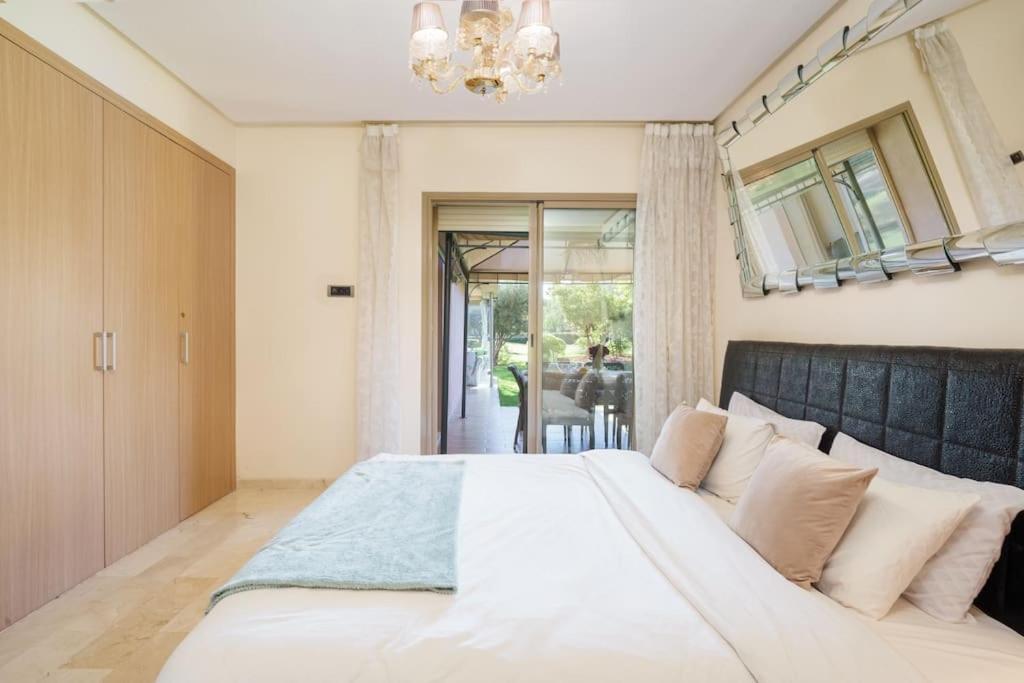 Perle Rare A Prestigia - Vue Sur Piscine & Jardin Appartement *